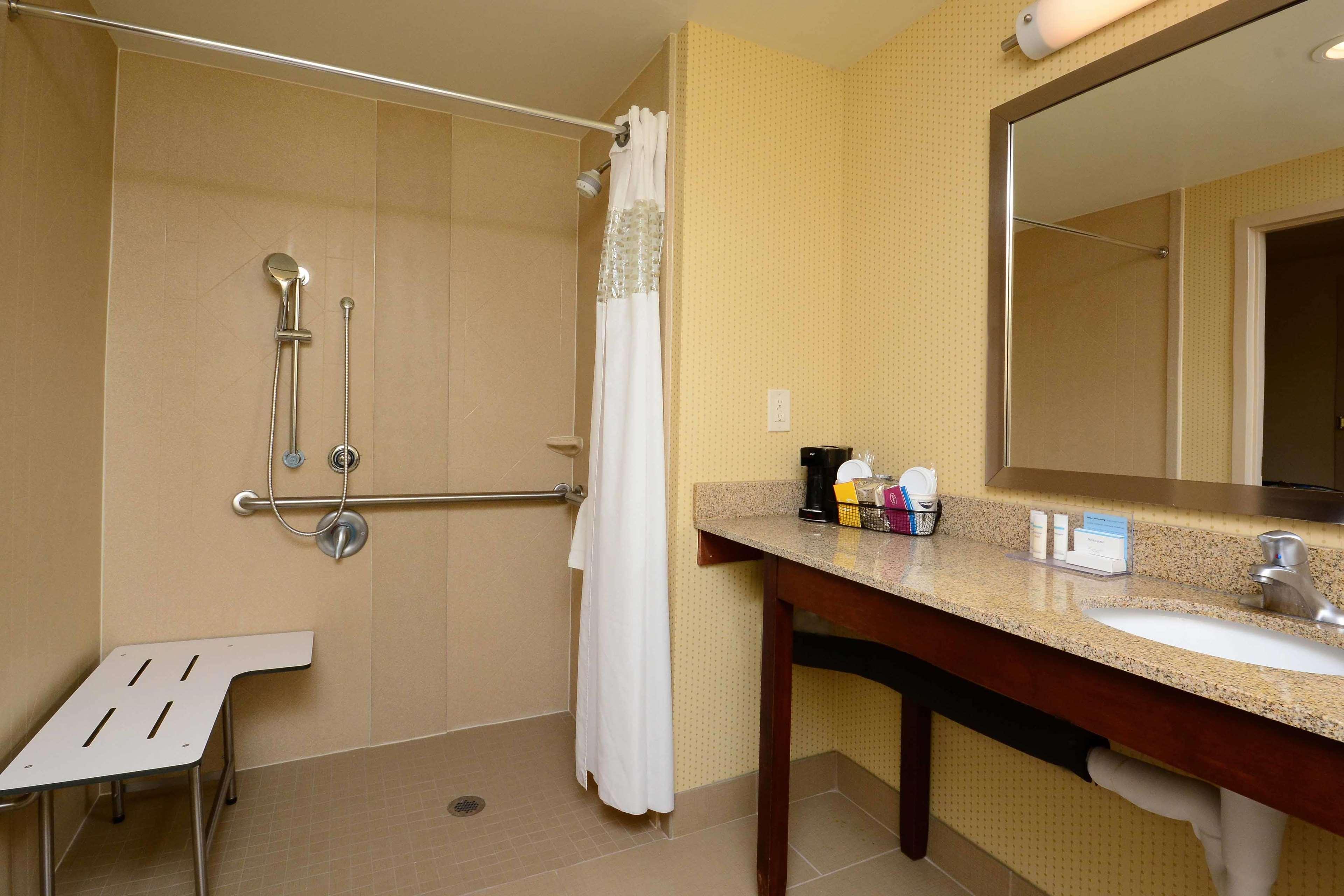Hampton Inn Raleigh Capital Blvd North Dış mekan fotoğraf