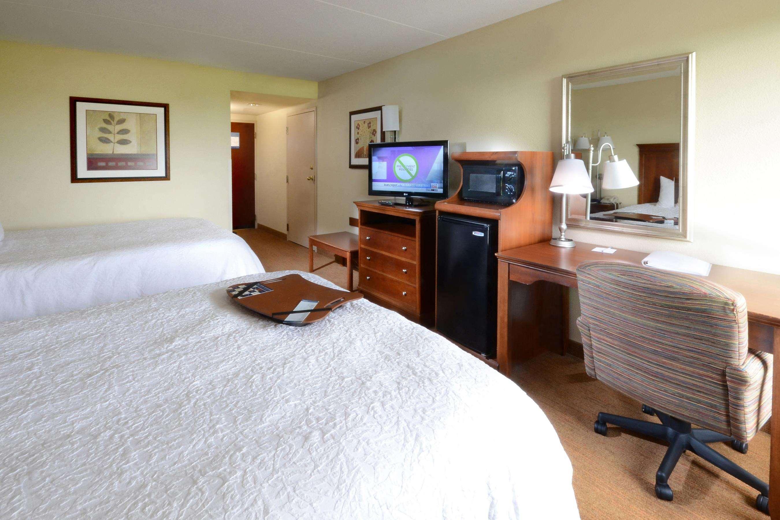 Hampton Inn Raleigh Capital Blvd North Dış mekan fotoğraf