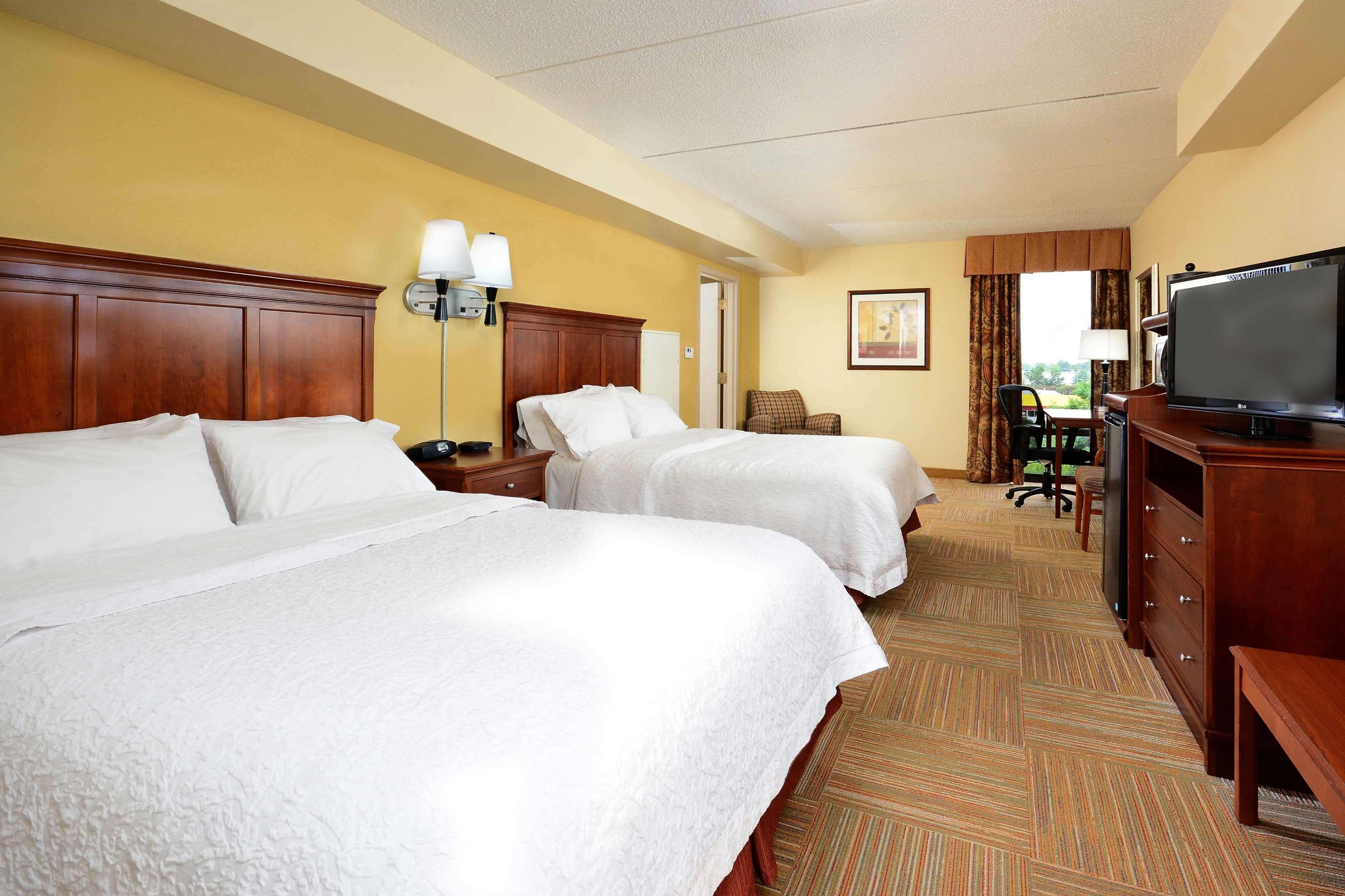 Hampton Inn Raleigh Capital Blvd North Dış mekan fotoğraf