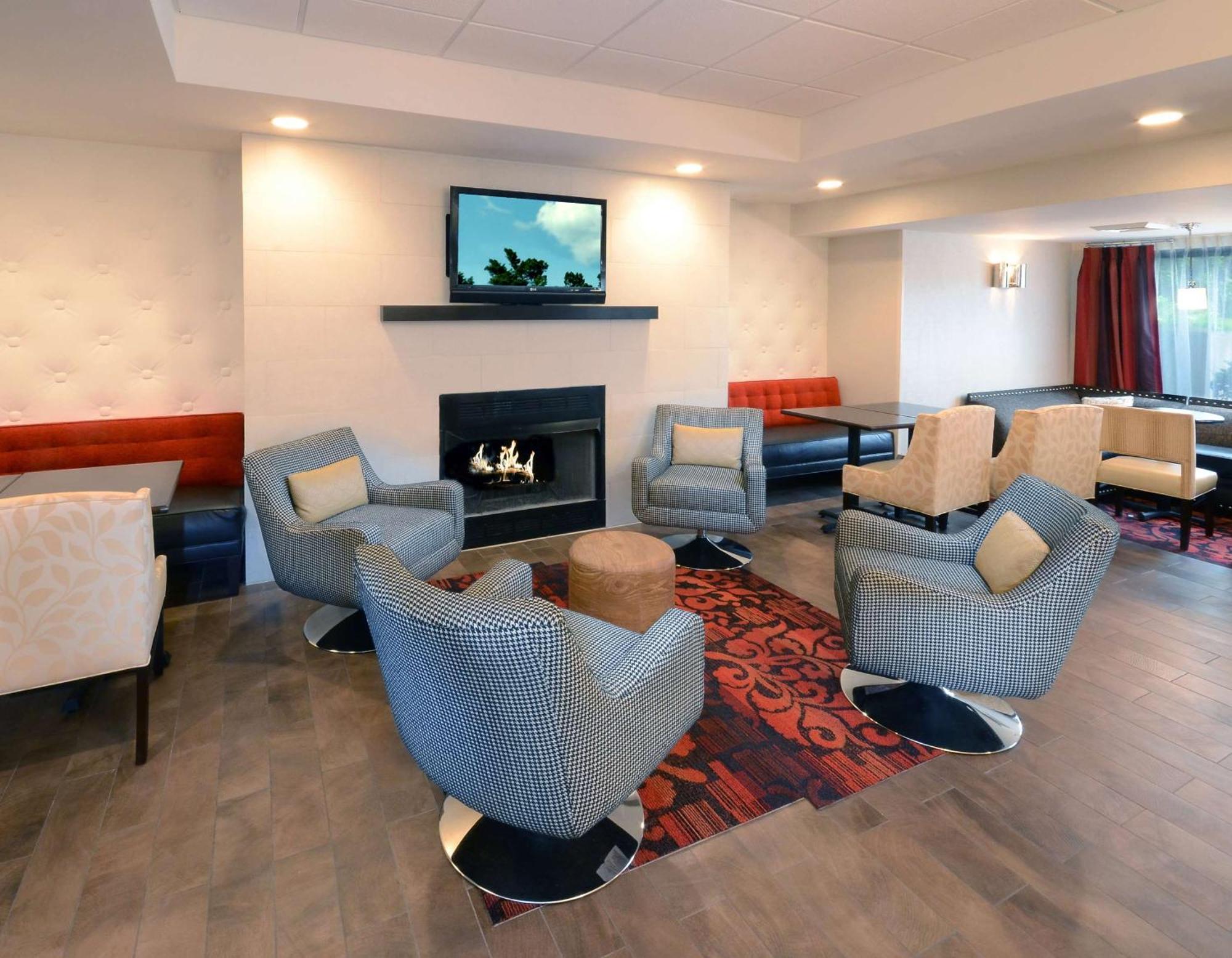 Hampton Inn Raleigh Capital Blvd North Dış mekan fotoğraf