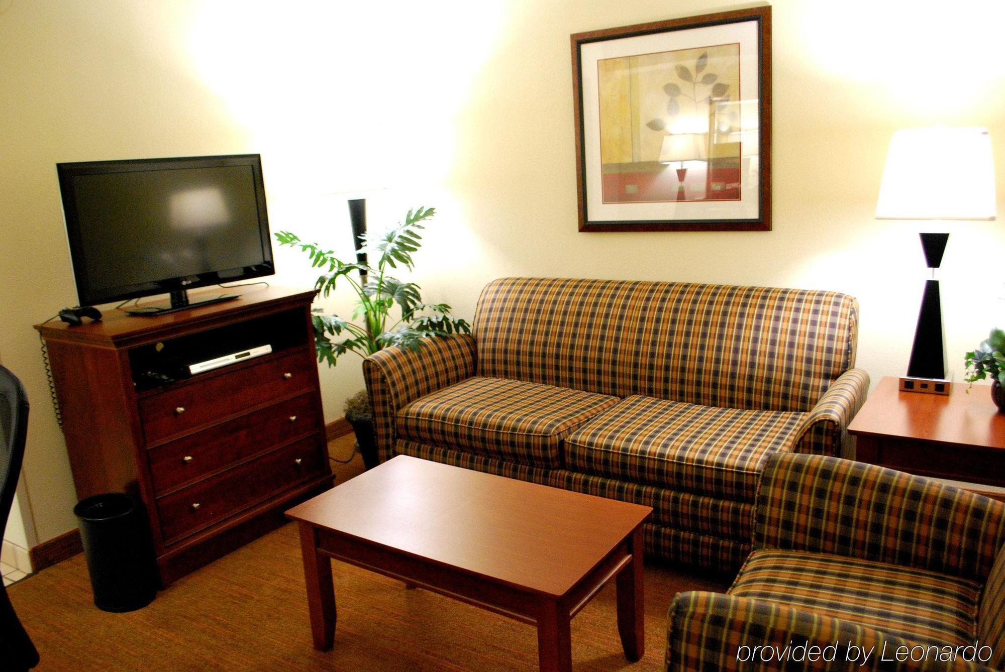 Hampton Inn Raleigh Capital Blvd North Oda fotoğraf