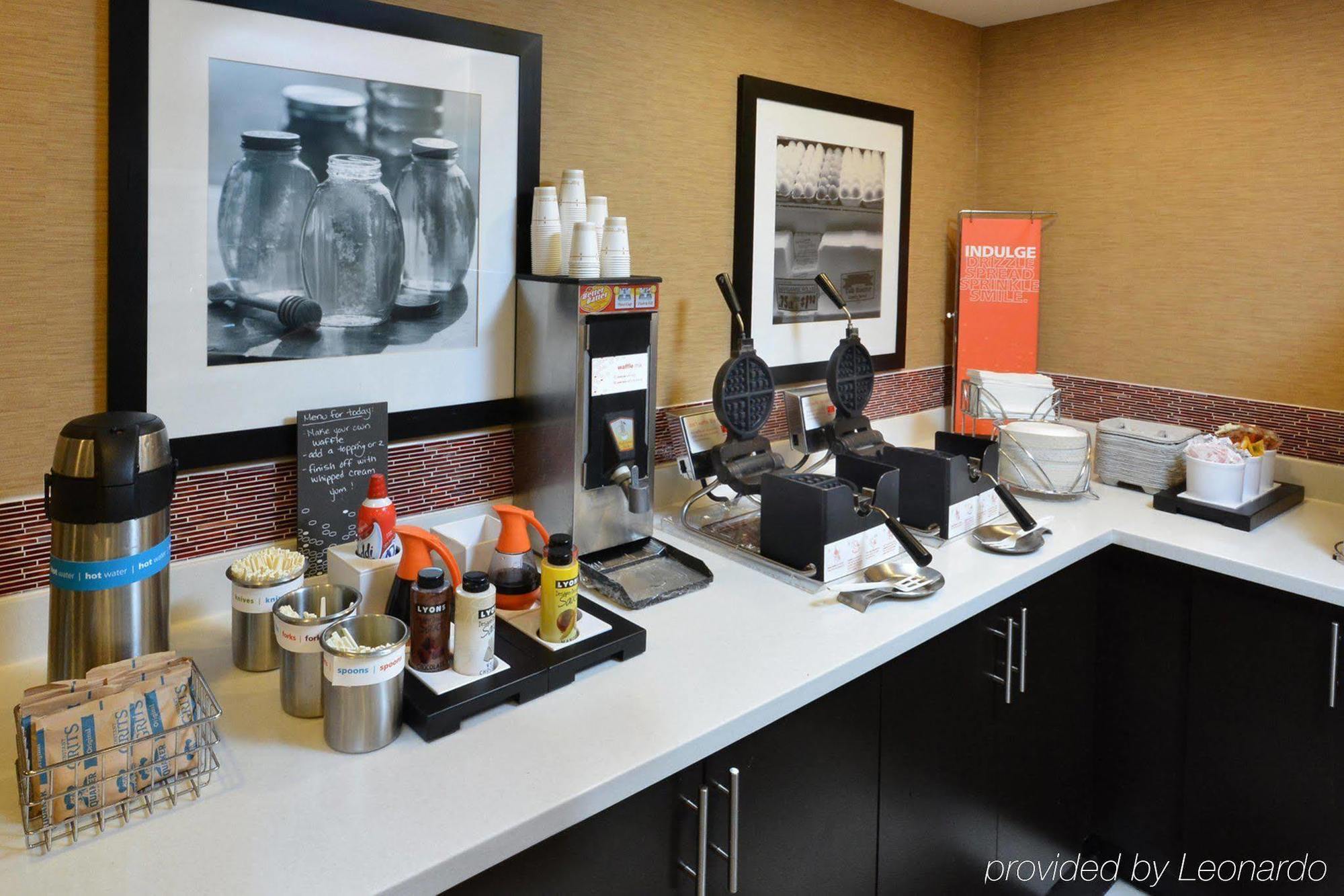 Hampton Inn Raleigh Capital Blvd North Dış mekan fotoğraf