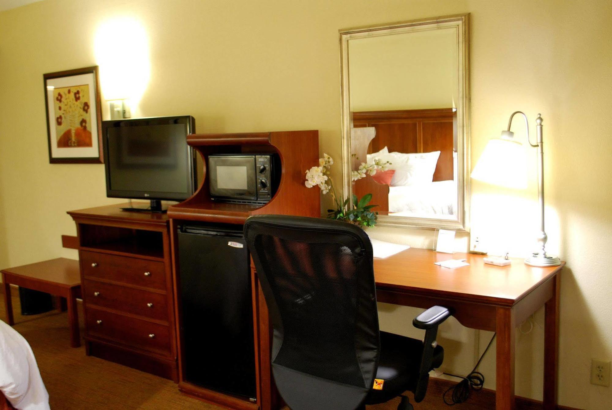 Hampton Inn Raleigh Capital Blvd North Oda fotoğraf